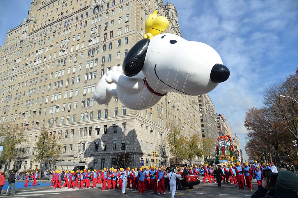 Macy's Thanksgiving Day Parade 2016 Costs