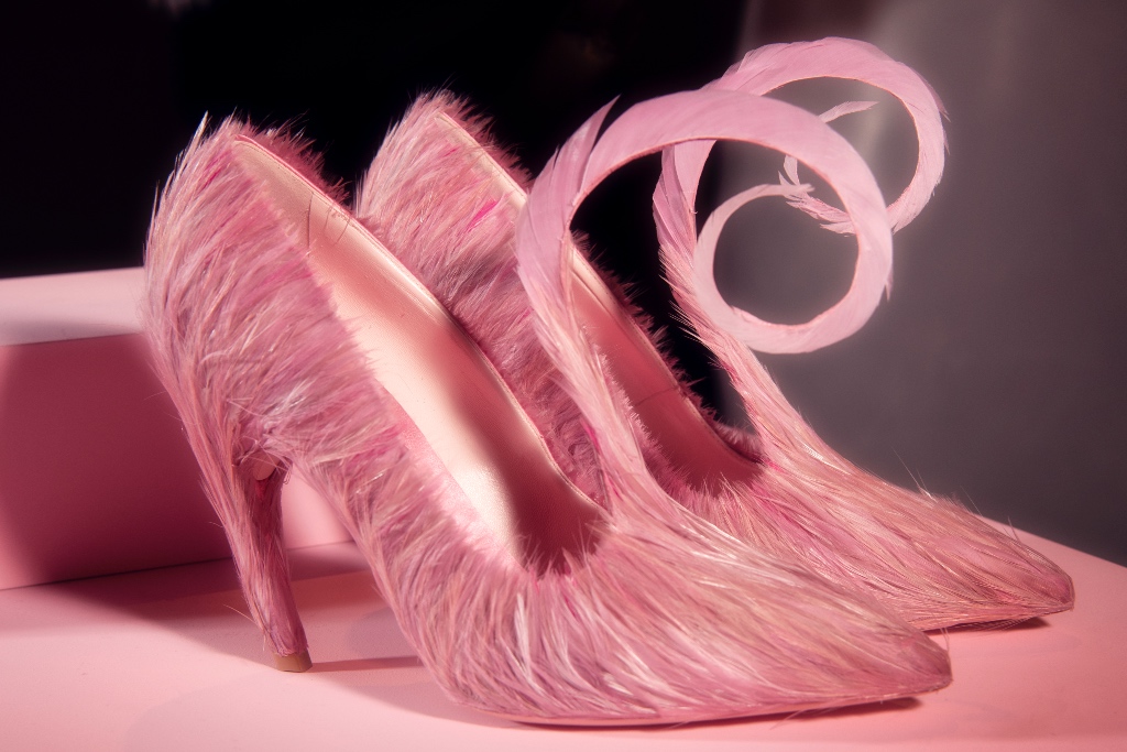 roger vivier, paris fashion week, pfw, vivier collection, fall 2022, who invented high heels